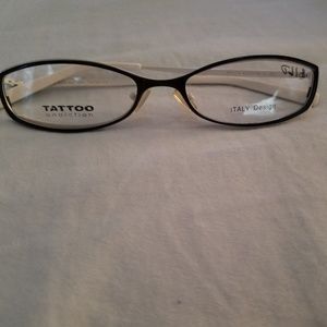 Women's eye glasses